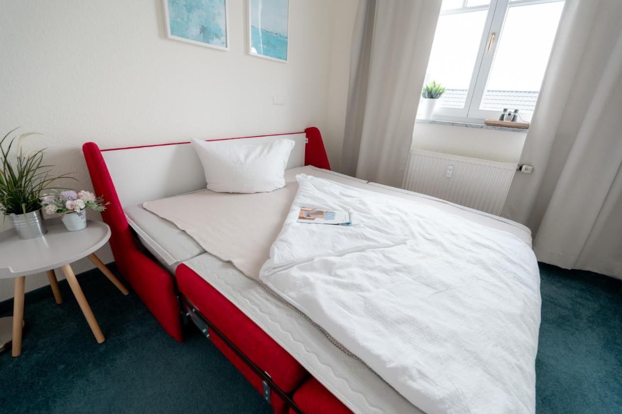 Villa Duene Mit Grosser Sonnenterrasse, Kamin, Wlan Und Tiefgarage Fuer 2-4 Personen Ostseebad Kühlungsborn Esterno foto